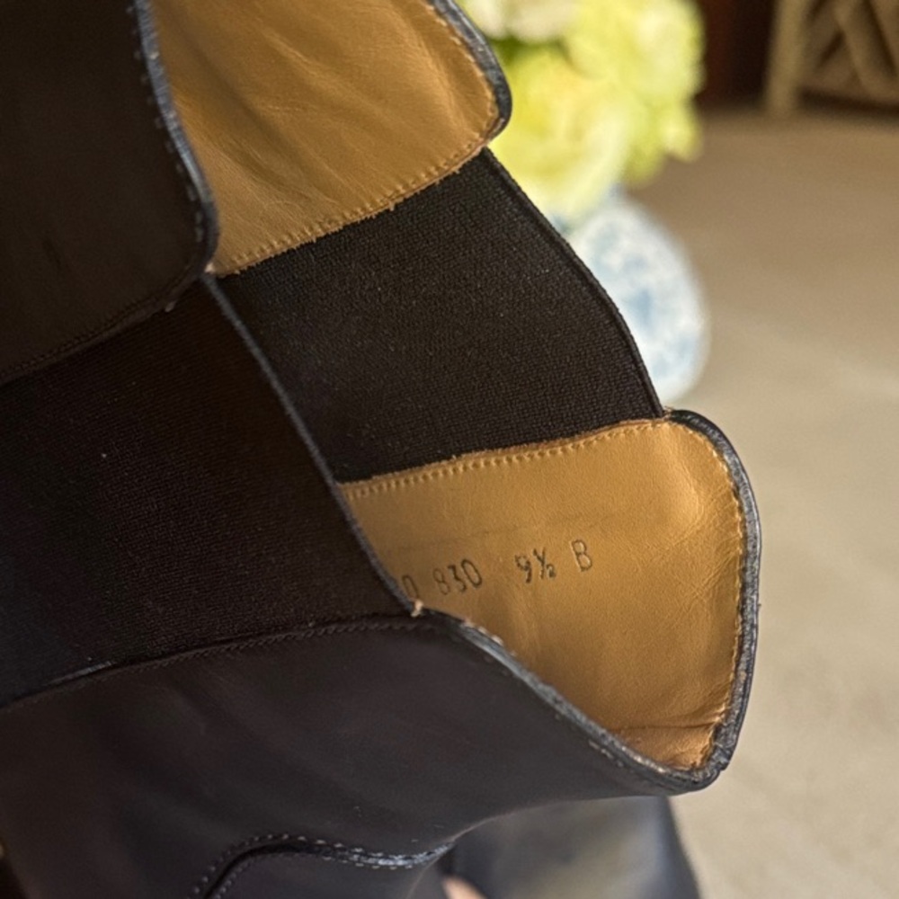 Salvatore Ferragamo Chelsea Leather Boots - Picture 6 of 9